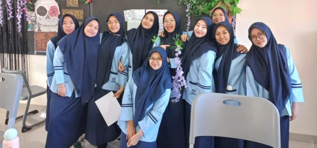 Sabtu Bersih: Kolaborasi Siswa, Guru, dan Karyawan untuk Lingkungan yang Lebih Nyaman Sabtu Bersih: Kolaborasi Siswa, Guru, dan Karyawan untuk Lingkungan yang Lebih Nyaman