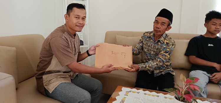 Berbagi Kebaikan melalui Penyaluran ZISWAF SMA PU Albayan Putri Goalpara